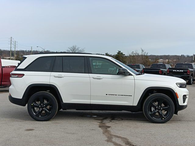 2025 Jeep Grand Cherokee L Altitude in Cars & Trucks in Barrie - Image 4