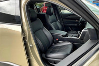 2.5 L 4 Cyl Engine Vehicle Options: Leather Interior, Panoramic Roof, Heads-up Display, Blind Spot M... (image 6)