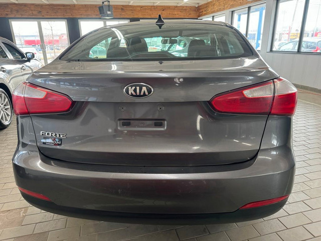  2014 Kia Forte 4dr Sdn Auto LX+ in Cars & Trucks in Longueuil / South Shore - Image 4