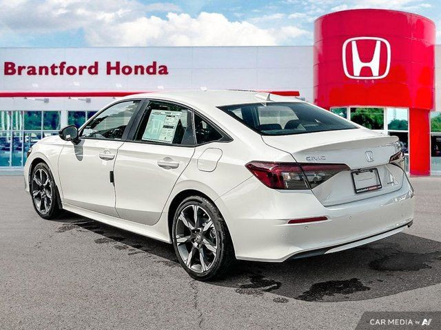 2025 Honda Civic Sedan Hybrid Sport Touring in Cars & Trucks in Brantford - Image 3