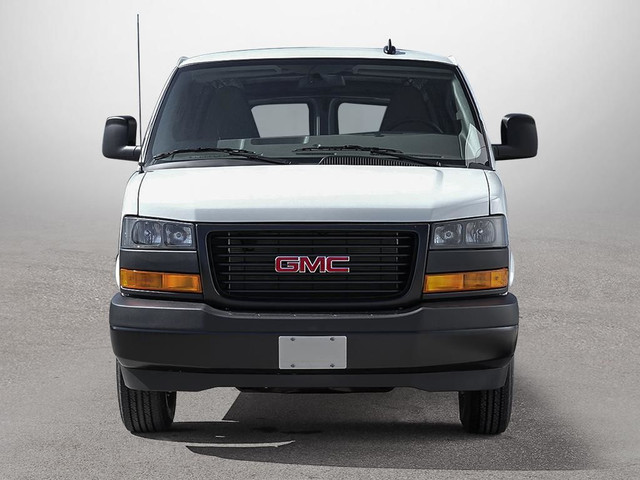 2025 GMC Savana Cargo 2500 WT 135 in Cars & Trucks in City of Montréal - Image 2