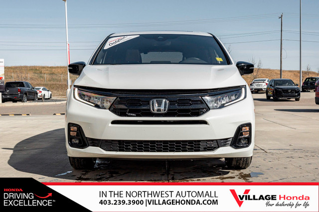 2025 Honda Odyssey Black Edition SERVICE SHUTTLE SPECIAL in Cars & Trucks in Calgary - Image 3
