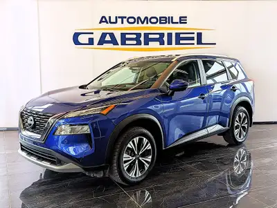 Comes equipped with: Power Mirrors, Sunroof , Shark fin antenna, Halogen Headlamps, Courtesy lights,...