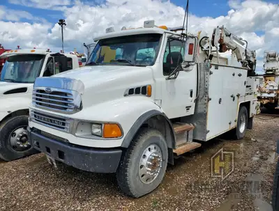 STERLING Acterra Service Truck w/ STELLAR 5520 Crane Mercedes-Benz 6 cylinder diesel engine Allison...