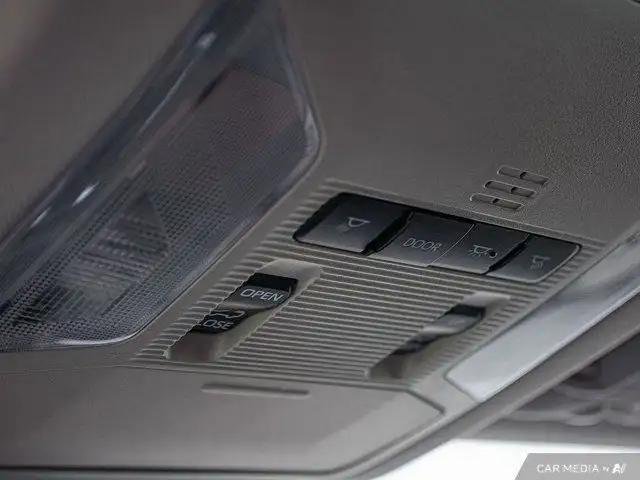 2022 Toyota RAV4 XLE AWD Sunroof Nav Capable Heated Leather in Cars & Trucks in St. Albert - Image 25