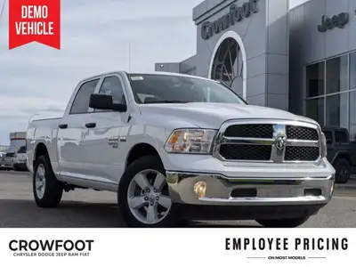 This Ram 1500 Classic has a trusty Regular Unleaded V-8 5.7 L/345 engine powering this Automatic tra...