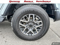 2025 JEEP WRANGLER 4-DOOR SAHARA 4X4 Bright White Black Mckinley Trimmed Seats 3.6L V6 Engine - Safe... (image 5)