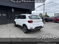 2023 Hyundai Venue Ultimate avec Intérieur Noir Automatique avec Sièges en Semi-Cuir Toit Ouvrant Na... (image 6)