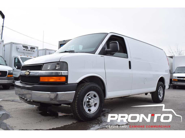  2015 Chevrolet Express 2500 ** 4.8L // V8 ** Séparateur & Table in Cars & Trucks in Laval / North Shore