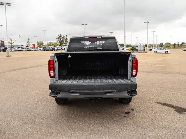 2024 GMC Sierra 1500 Elevation 5.3L dans Autos et camions dans Comté de Strathcona - Image 9