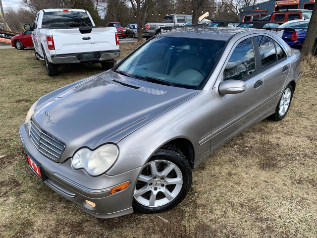  2005 Mercedes-Benz C-Class dans Autos et camions  à Guelph - Image 2