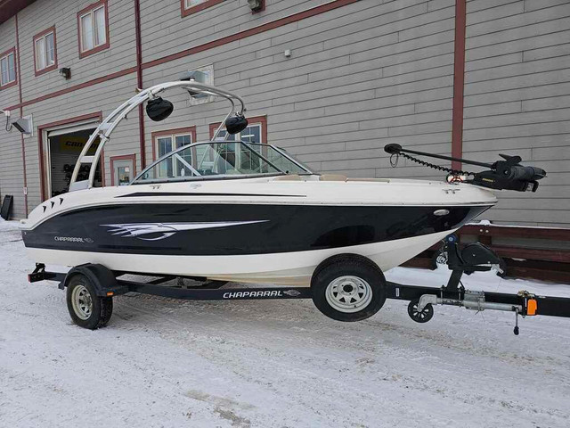  2013 Chaparral H20 MATRIX SKI & FISH FINANCING AVAILABLE in Powerboats & Motorboats in Kelowna - Image 3