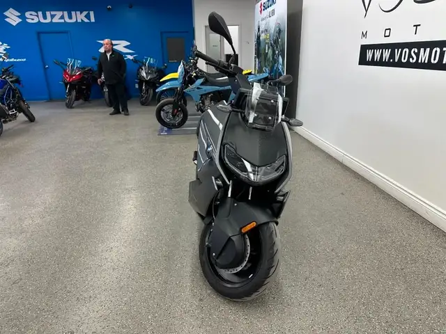 2022 BMW CE 04 CE 04 - V6558 - -Financing Available** in Sport Bikes in Markham / York Region - Image 4