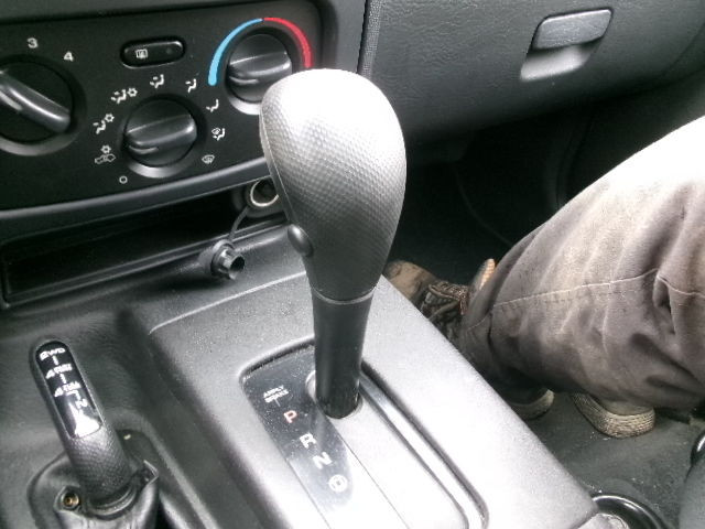 2003 Jeep Liberty Sport in Cars & Trucks in Muskoka - Image 4