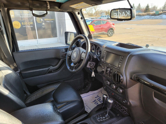 2014 Jeep Wrangler Unlimited SAHARA - A/C in Cars & Trucks in Swift Current - Image 4