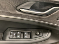 Check out this vehicle's pictures, features, options and specs, and let us know if you have any ques... (image 9)