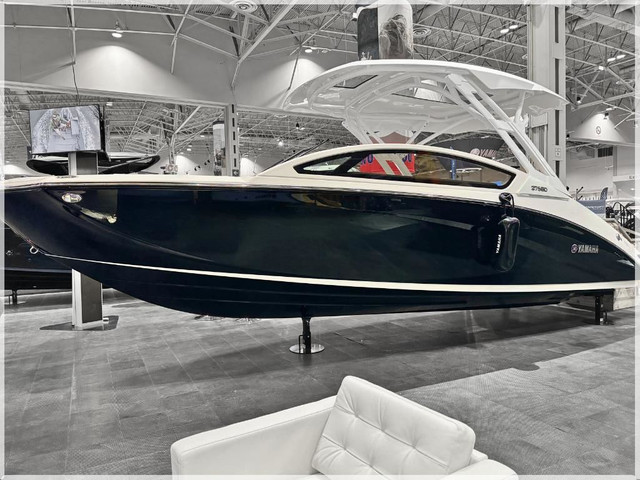 2024 Yamaha 275SD in Powerboats & Motorboats in Grand Bend - Image 2