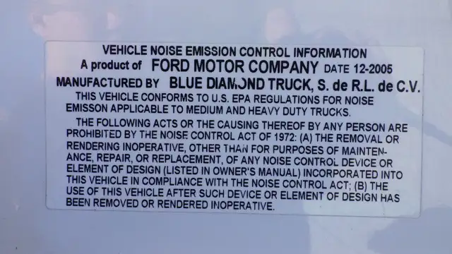 2006 Ford F650 16 Foot Flat Deck in Cars & Trucks in Delta/Surrey/Langley - Image 76