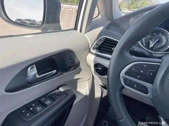 2023 Chrysler Pacifica Touring L in Cars & Trucks in Dartmouth - Image 21