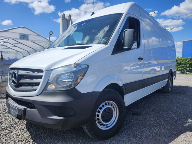 2018 Mercedes-Benz Sprinter Cargo Van HD ALLONGE HIGHROOF DIESEL in Cars & Trucks in City of Montréal - Image 2