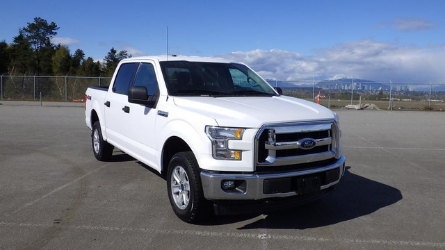 2017 Ford F-150 XLT SuperCrew 6.5-ft. Bed 4WD in Cars & Trucks in Richmond - Image 2