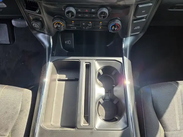 2025 Ford F-150 STX | BLACK APP PKG | MOBILE OFF PKG | BLIS dans Autos et camions dans Calgary - Image 19
