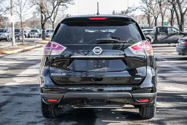 2015 Nissan Rogue S AWD in Cars & Trucks in City of Montréal - Image 2