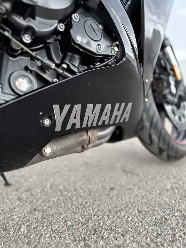 2006 Yamaha YZFR1 in Sport Bikes in Calgary - Image 11