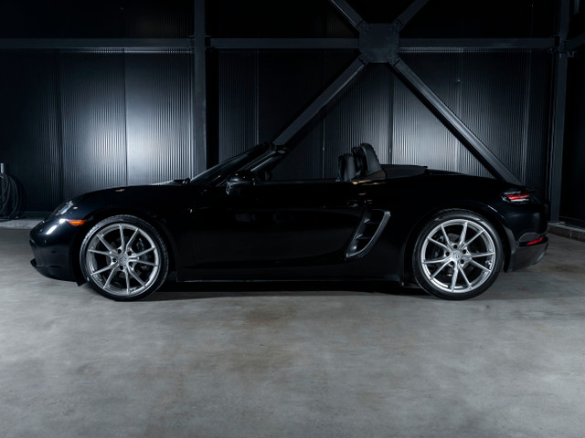 2021 Porsche 718 Boxster 2021 718 Boxster - Certifié Porsche App in Cars & Trucks in Québec City - Image 3