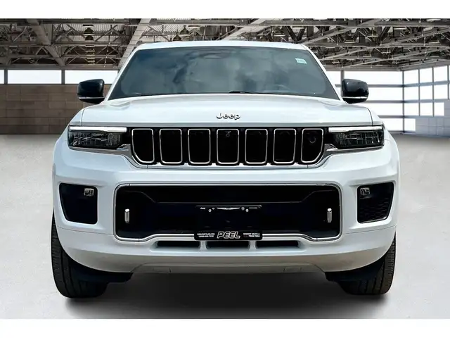 2023 Jeep Grand Cherokee L Overland 4x4 | Massage Seats | McInto in Cars & Trucks in Mississauga / Peel Region - Image 4