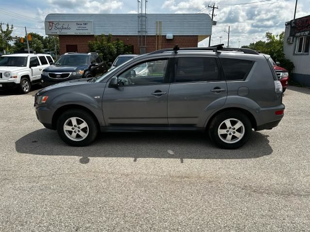 2012 Mitsubishi Outlander ES in Cars & Trucks in Kitchener / Waterloo - Image 3