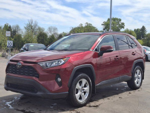 2020 Toyota RAV 4 XLE AWD | Sunroof | Radar Cruise | Heated Seats | Rear Camera | Power Seat | and More !