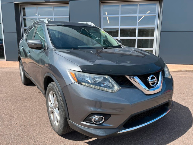 2016 Nissan Rogue SV AWD HEATEDSEATS CRUISE CONTROL TRACTION CON in Cars & Trucks in Moncton - Image 2