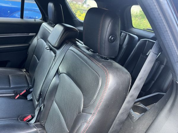 2017 Ford EXPLORER SPORT in Cars & Trucks in London - Image 4