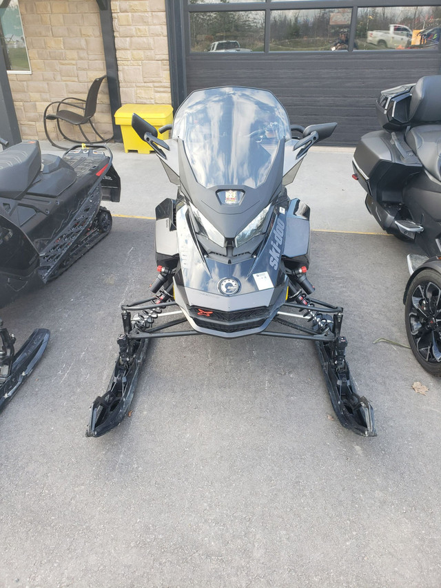 2021 SKI DOO RENEGADE 850 ETEC XRS WITH ADJUSTMENT PACKAGE in Snowmobiles in Kawartha Lakes