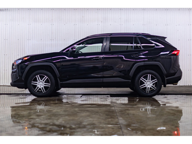 2020 Toyota RAV4 AWD LE BCam in Cars & Trucks in Grande Prairie - Image 3