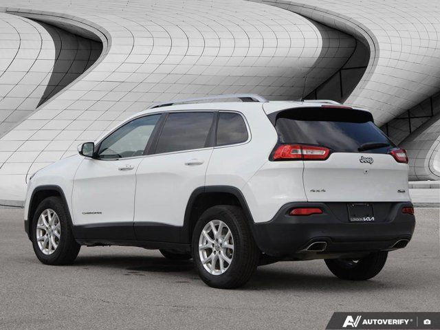 2016 Jeep Cherokee North | AWD | Cruise Control | 9 Speakers in Cars & Trucks in London - Image 3