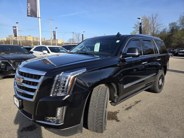 2019 Cadillac Escalade Premium Luxury ADAPTIVE CRUISE CONTROL... in Cars & Trucks in London - Image 2