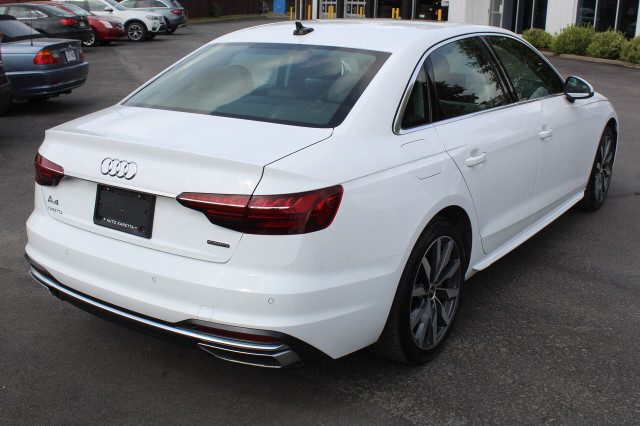 2021 Audi A4 Sedan komfort 45 toit ouvrant carplay android led in Cars & Trucks in Laval / North Shore - Image 4