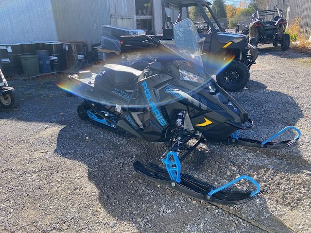 2020 Polaris Industries indy xc 850 129 Black blue in Snowmobiles in Ottawa - Image 3