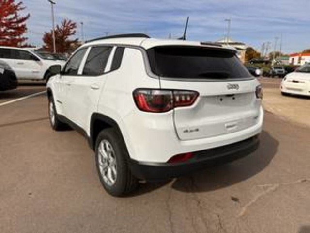 2025 Jeep Compass North 4x4! BACKUP CAMERA! AUTOSTART! in Cars & Trucks in Moncton - Image 4