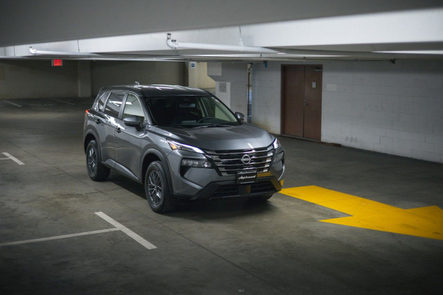 2024 Nissan Rogue in Cars & Trucks in Delta/Surrey/Langley - Image 3