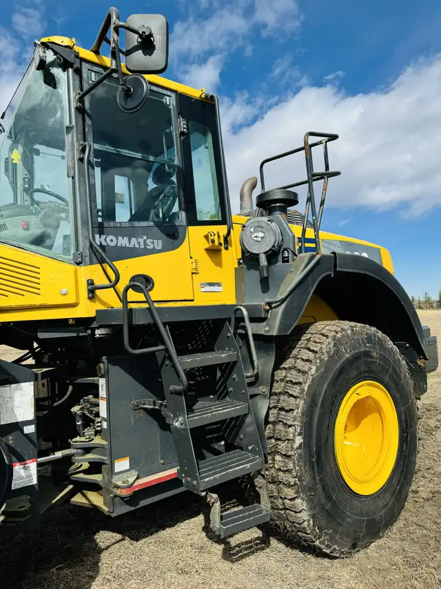 2016 Komatsu WA380-7 LOADER dans Équipement lourd dans Calgary - Image 14