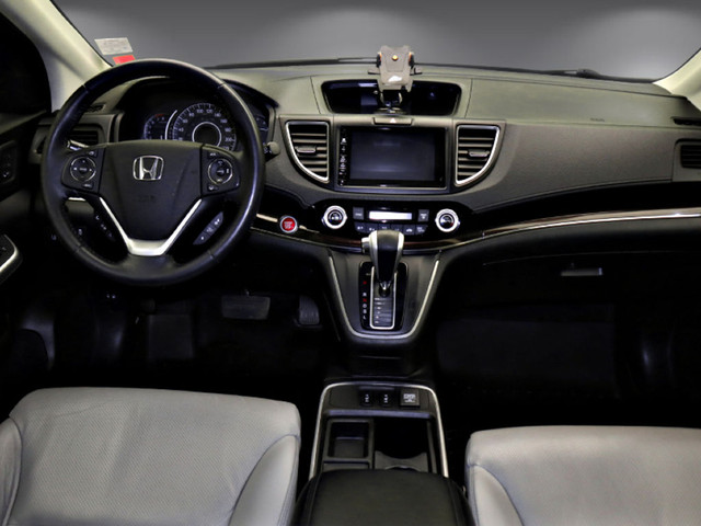  2015 Honda CR-V Touring in Cars & Trucks in Moncton - Image 3