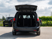 ENGINE: 3.6L PENTASTAR VVT V6 W/ESS (STD),ENGINE BLOCK HEATER,DIAMOND BLACK CRYSTAL PEARL,BLACK SEAT... (image 6)