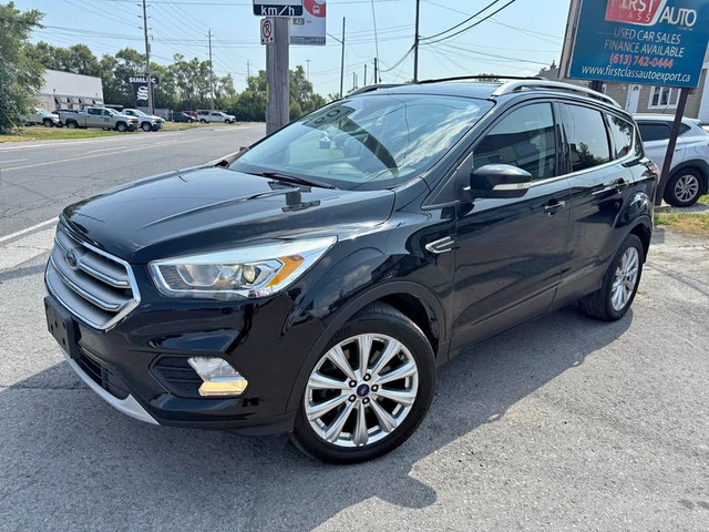 2017 Ford Escape Titanium / LEATHER INTERIOR / SUN ROOF / SUPER  in Cars & Trucks in Ottawa