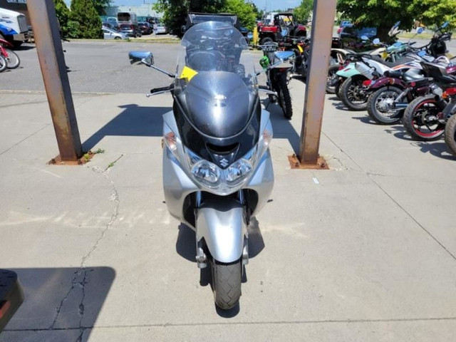 2004 SUZUKI BURGMAN 400 in Scooters & Pocket Bikes in Ottawa