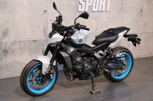 2025 Yamaha MT-09 in Sport Touring in Laurentides - Image 2