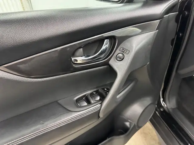 2017 Nissan Rogue A/C Camera *Low mileage*63417672538115124