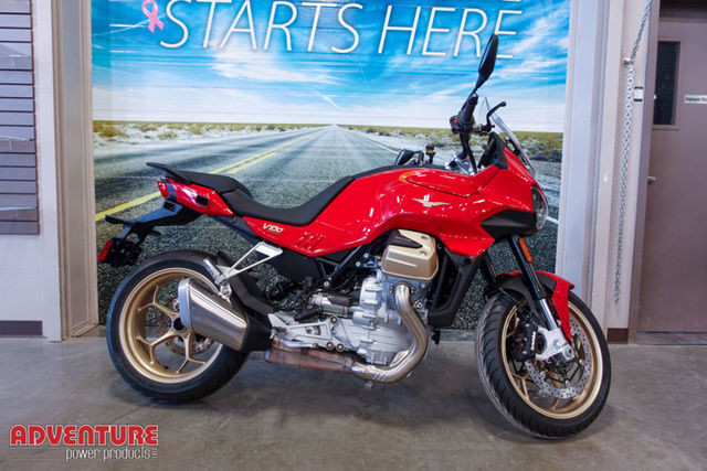 2023 Moto Guzzi V100 Mandello in Touring in Winnipeg